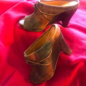 Soooo cute, Genuine Leather